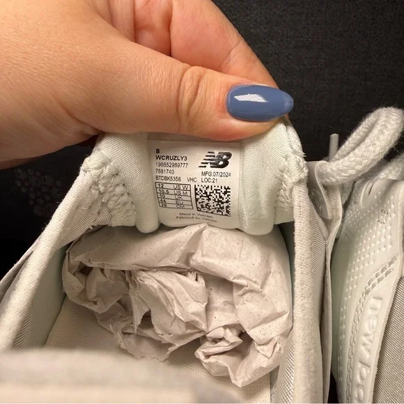 New Balance Fresh Foam X Cruz v3 White Women’s Size 12 NWT - Picture 6 of 8